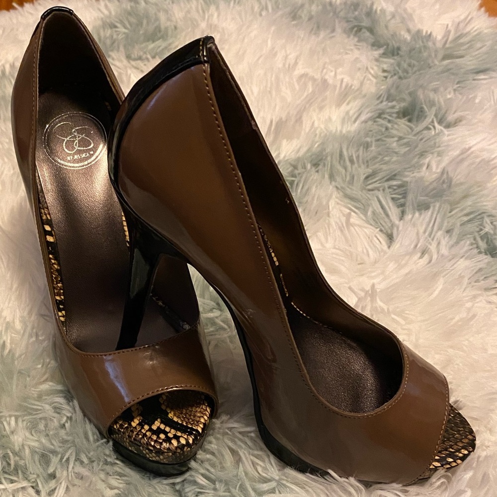 Jessica Simpson high heels